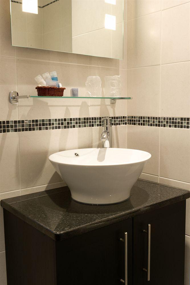 The Grafton Hotel Harrogate Ngoại thất bức ảnh A washbasin